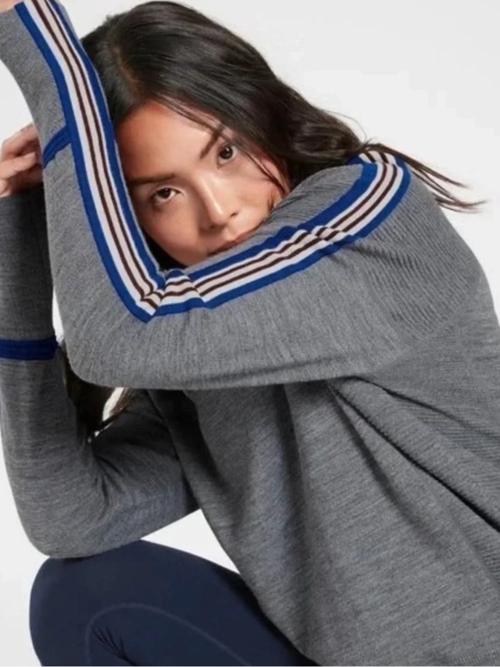 * Athleta Canyon Gray Sweater Colorblock Accent Stripe Sleeves SZ Medium *